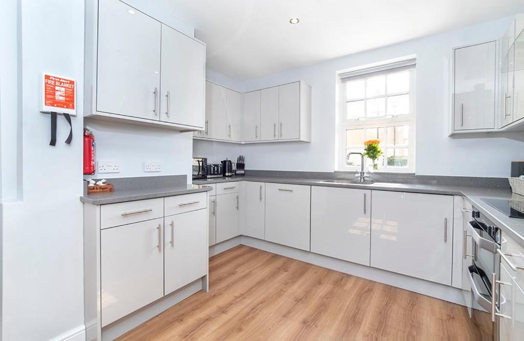 Thomas, Off Leeman Road * York
